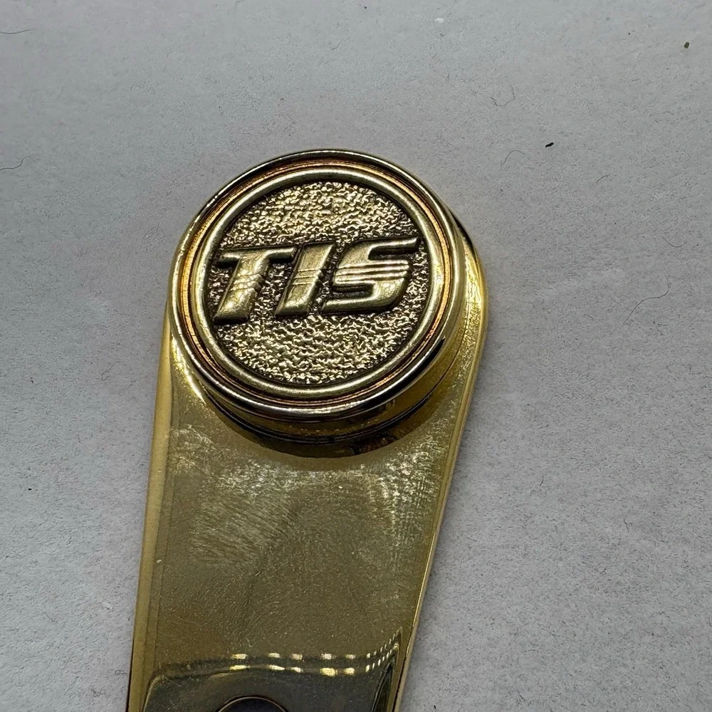 The Unbranded Brand tis navigation